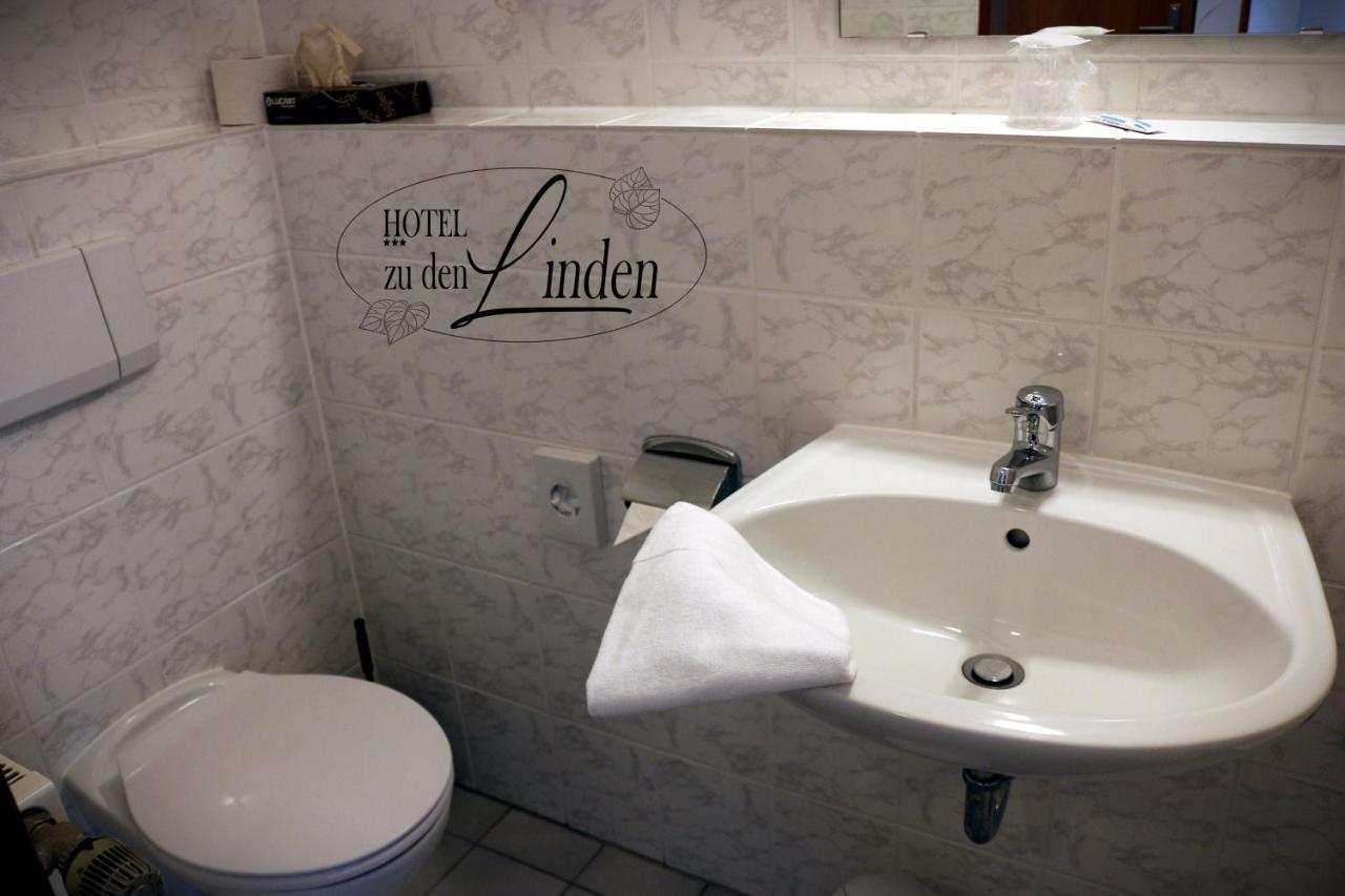 Hotel Zu Den Linden Wachtberg Bagian luar foto
