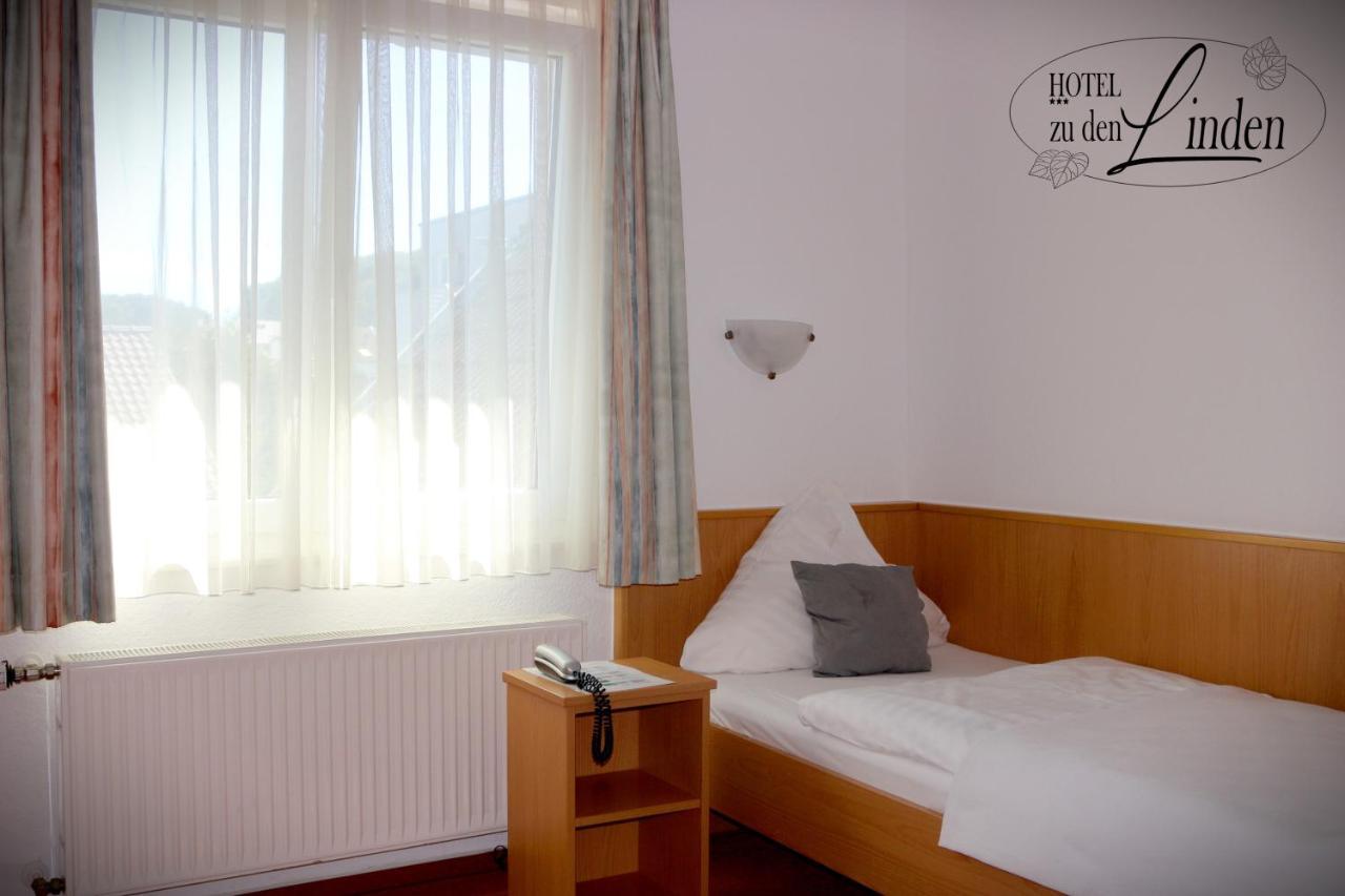 Hotel Zu Den Linden Wachtberg Bagian luar foto