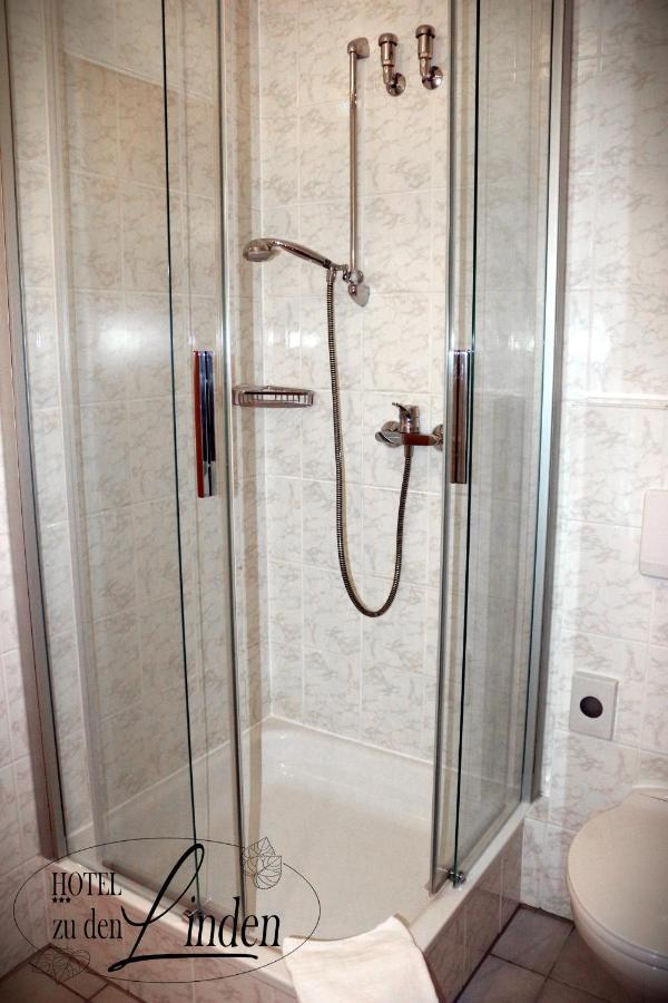 Hotel Zu Den Linden Wachtberg Bagian luar foto