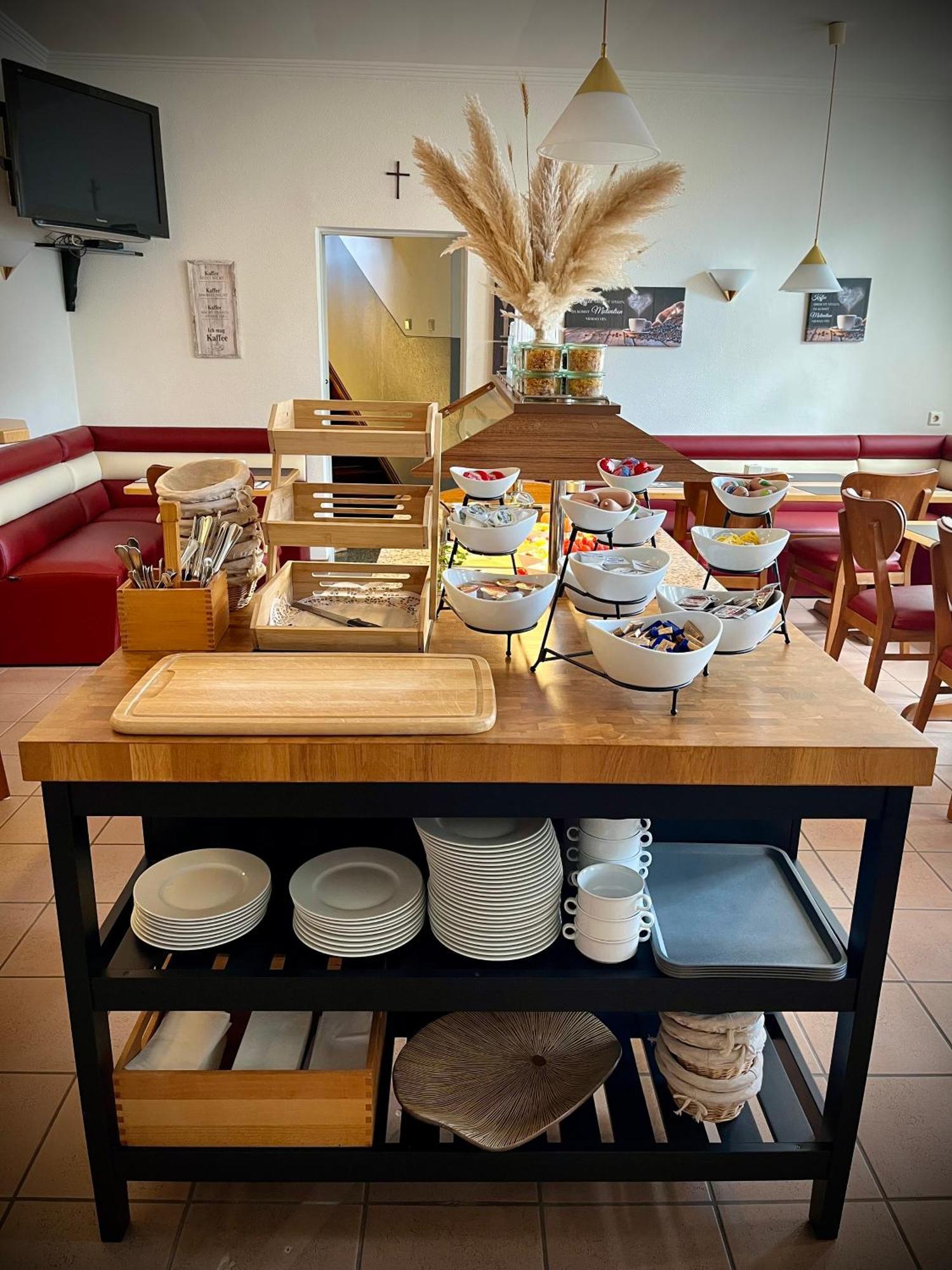 Hotel Zu Den Linden Wachtberg Bagian luar foto