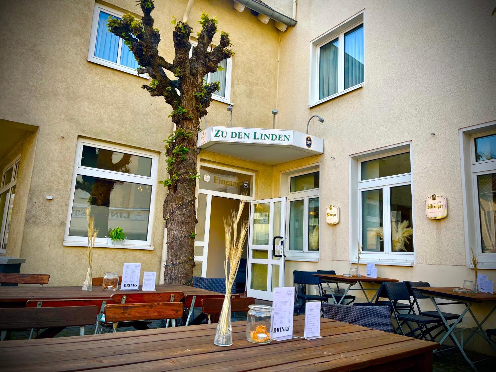 Hotel Zu Den Linden Wachtberg Bagian luar foto