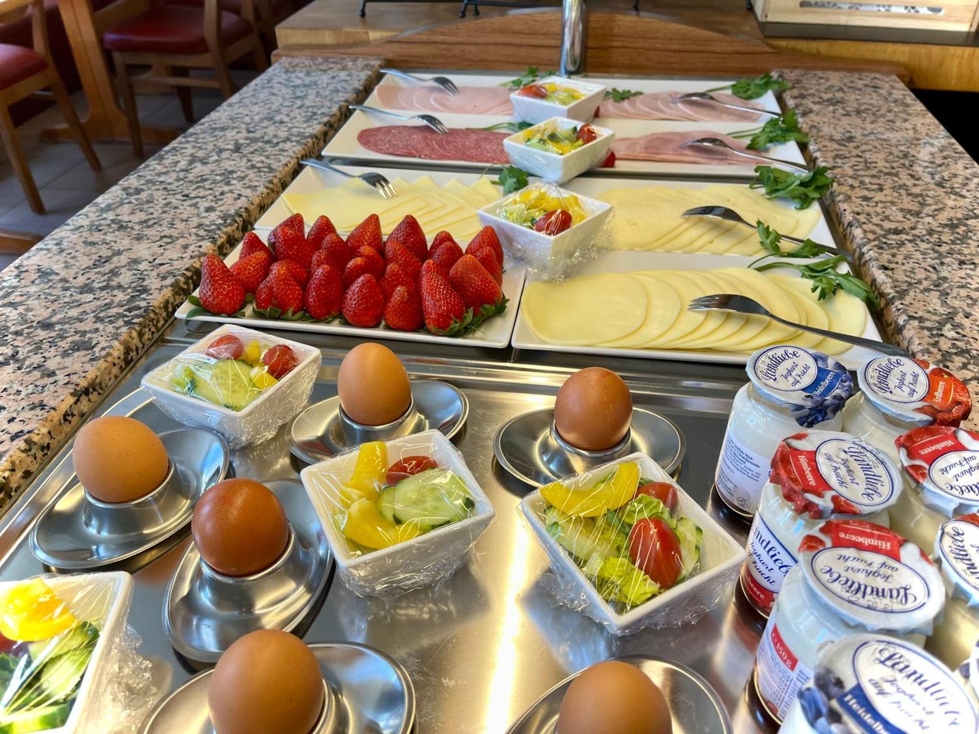 Hotel Zu Den Linden Wachtberg Bagian luar foto